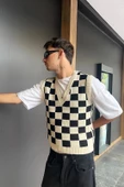Premium Kare Desenli Süveter thumbnail 1