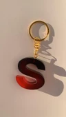O Harfi Kırmızı Renk Siyah Dumanlı Süs Gold Aksesuarlı Epoksi Anahtarlık El Yapımı Hediyelik thumbnail 5