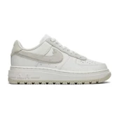 Nike Air Force 1 Luxe Triple White thumbnail 1