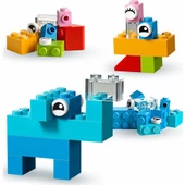 LEGO Classic 10713 Creative Suitcase thumbnail 2