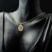 Z Harfi Oval Altın Kolye thumbnail 4