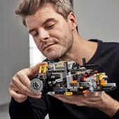 LEGO Technic 42083 Bugatti Chiron Araba (3599 Parça) thumbnail 5