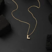 Taşlı L Harfli Minimal Altın Harf Kolye thumbnail 4