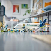 LEGO City 60367 Yolcu Uçağı (930 Parça) thumbnail 10