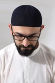 Lacivert Safir Dantel Detaylı Örme Namaz Takkesi thumbnail 4