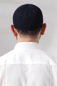 Lacivert Safir Dantel Detaylı Örme Namaz Takkesi thumbnail 5