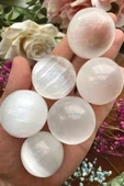 Küre Beyaz Selenit 4 Cm. thumbnail 2