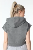 Kadın Baskılı Kapüşonlu Crop Sweat K.gri thumbnail 5