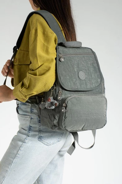 Kadın Günlük Sırt Çantası Önde ve Sırtta Rahat Kullanım Kapaklı Model 37*27 Cm ürün görseli 1