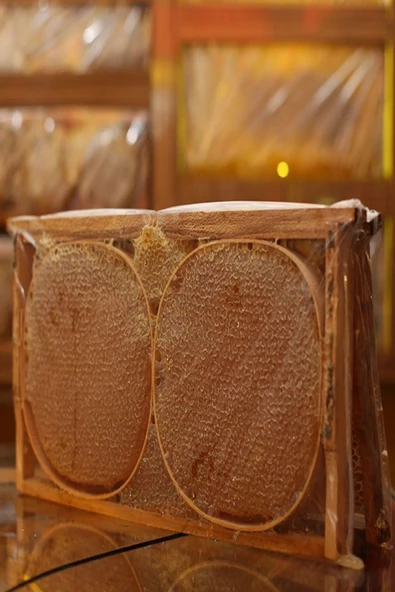 Poniba   Organik Saf Karakovan Petek Balı 3kg ürün görseli 1