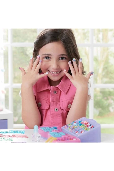 Adore Oyuncak AquaBeads Tasarla ve Sergile Tırnak Atölyesi 35027 ürün görseli 1