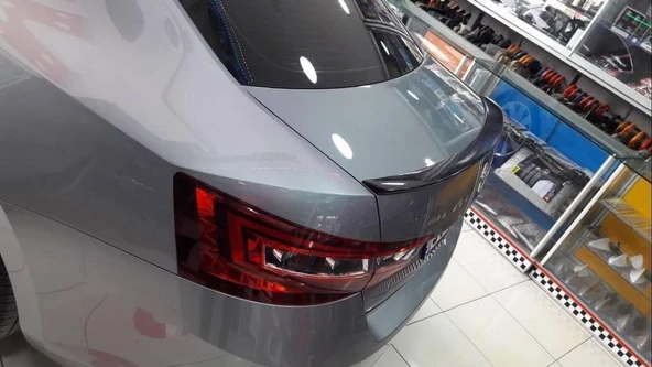 SKODA SÜPER B 2012-2015 SİYAH SPOİLER ürün görseli 1