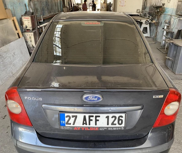 FORD FOCUS 2005-2010 BEYAZ SPOİLER ürün görseli 1