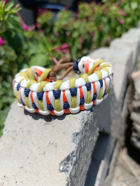 SELANOGLUDESİGN -Açık renk uyumlu paracord bileklik. Dragon model ürün görseli 1
