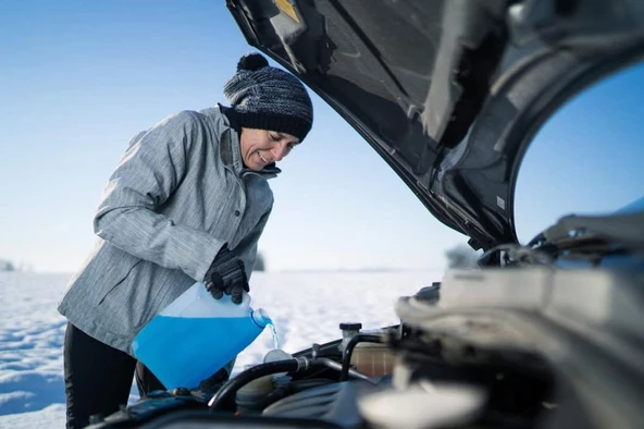 SHELL COOLANT ESSENTİAL M RTU HAZIR MAVİ ANTİFİRİZ - 1 LİTRE - Resim 3