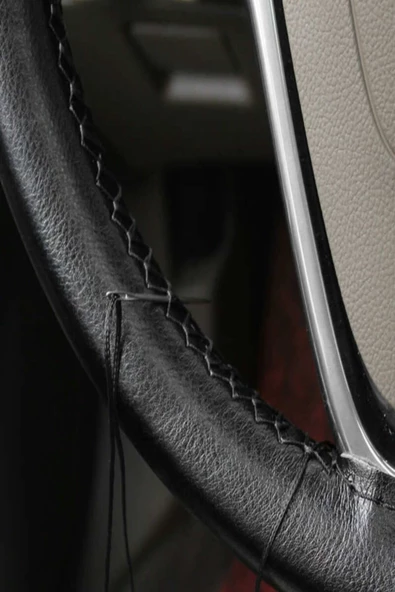 DAT DAT Opel Insignia Deri Dikmeli Siyah Araç Direksiyon Kılıfı ürün görseli 1