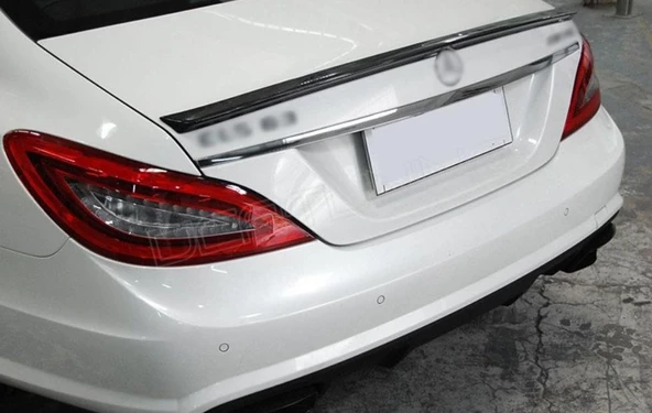 Mercedes W218 Uyumlu PianoBlack Spoiler ürün görseli 1