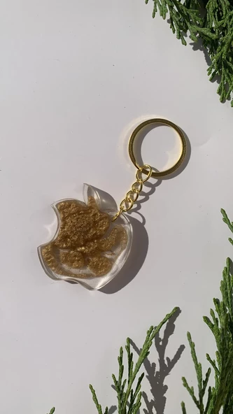 Şeffaf Epoksi İçinde Gold Süslemeli Apple Elma Şekil Gold Aksesuarlı Anahtarlık El Yapımı Hediyelik - Resim 3