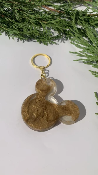 Şeffaf İçinde Gold Süslemeli Mickey Mouse Anahtarlık Gold Aksesuarlı El Yapımı Epoksi Hediyelik ürün görseli 1