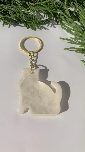 Transparan Beyaz Renkli Gold Aksesuarlı Yaramaz Kedi Şekilli Epoksi Anahtarlık El Yapımı Hediyelik ürün görseli 1