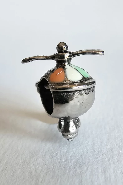 ÇELİK CHARM PERVANE ŞAPKALI ÇOCUK - Resim 2