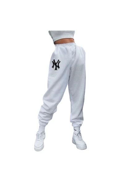 Kadın Beyaz Ny Baskılı Paça Lastikli Oversize Eşofman ürün görseli 1