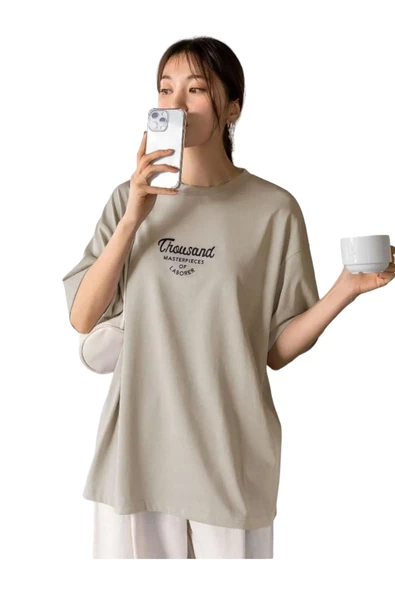Kadın Thousand Baskılı Oversize T-shirt ürün görseli 1