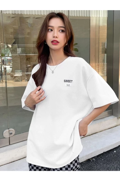 Unisex Beyaz Sweet Baskılı Oversize Tshirt - Resim 3