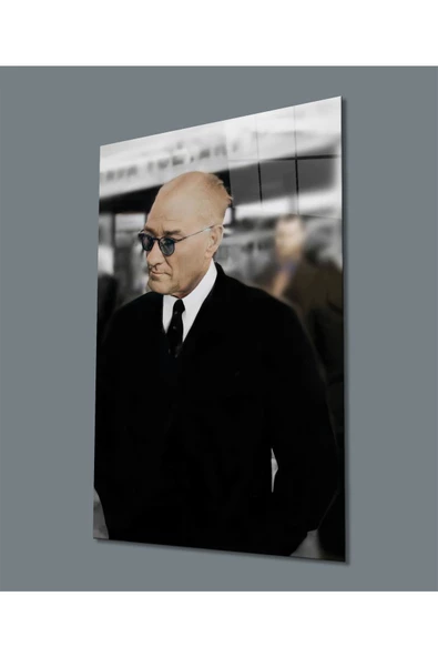 AlpiLeo Yakışıklı Takım Elbiseli Atatürk Alp Özel Cam Tablo ürün görseli 1