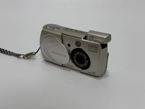 Olympus Camedia C-2 Zoom 2MP Kompakt Dijital Fotoğraf Makinesi 2.El ürün görseli 1