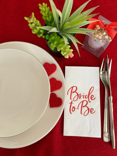 Kırmızı Yaldızlı Beyaz Bride To Be Peçete 16 lı ürün görseli 1