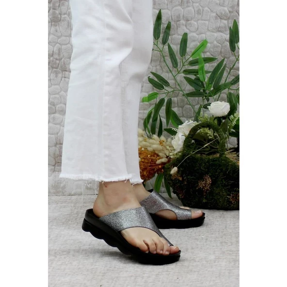 VOGA 1742 PLATİN ÇATLAK COMFORT CASUAL ANATOMİK PARMAK ARASI TERLİK ürün görseli 1