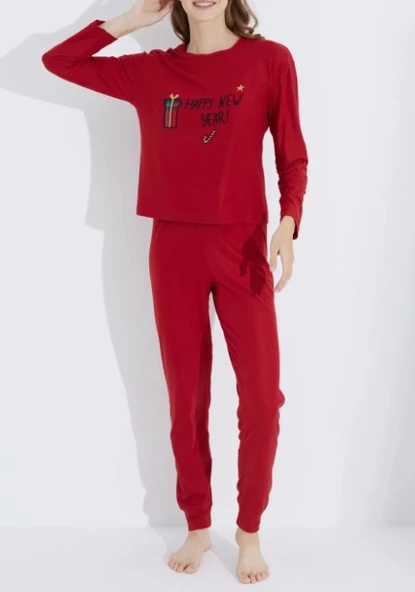 Siyah İnci Yılbaşı Temalı Kırmızı Hediye Paketi Nakışlı Jogger Örme Pijama Takım ürün görseli 1