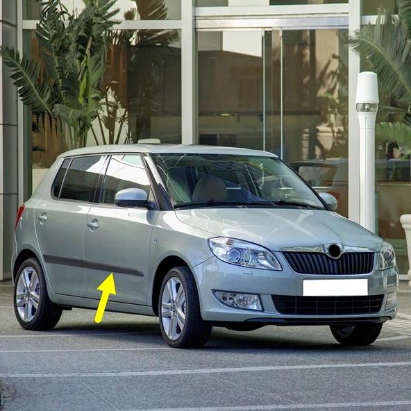 Skoda Fabia 2011-2014 Sağ Ön Kapı Çıtası Düz 5J6853516 ürün görseli 1
