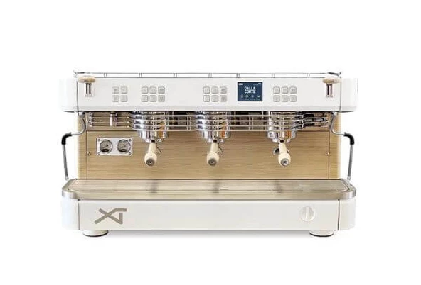 Dalla Corte DCPROXT-3-WO XT Classic (3 Gruplu) Kahve Makinesi, BEYAZ-MEŞE ürün görseli 1