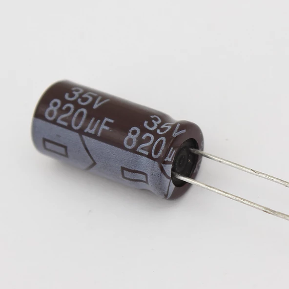 820 Μf 35 Volt Kondansatör ürün görseli 1