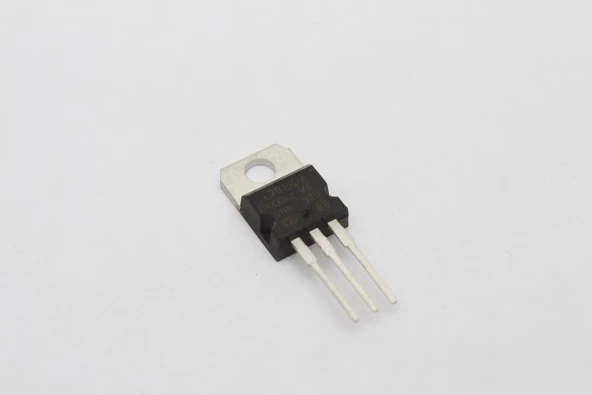 UA 7815 TO-220 Voltaj Regulator Ic ürün görseli 1