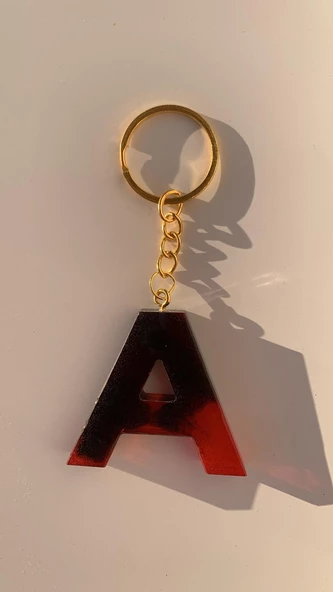 A Harfi Kırmızı Renk Siyah Dumanlı Süs Gold Aksesuarlı Epoksi Anahtarlık El Yapımı Hediyelik ürün görseli 1