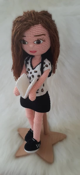 Akademisyen Kız Bebek Amigurumi Organik Oyuncak ürün görseli 1