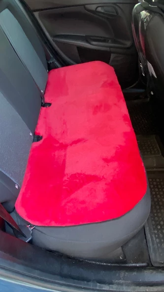 Yumuşak Tüylü Peluş Serme Oto Koltuk Koruyucu Minder Arka Kırmızı ürün görseli 1