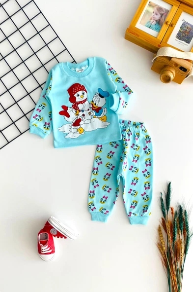Neşeli Bebekler Baby Kardan Adamlı Baby Duck & Baby Daisy Duck Baskılı Pijama Takım Yeşil ürün görseli 1