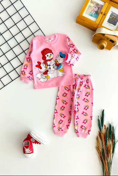Neşeli Bebekler Baby Kardan Adamlı Baby Duck & Baby Daisy Duck Baskılı Pijama Takım Pembe ürün görseli 1