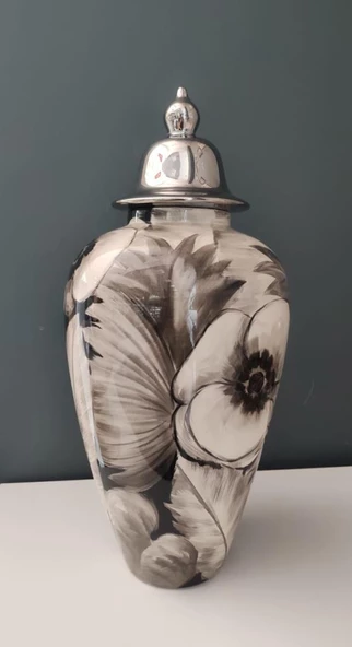 LAMEDORE 23X49,5 CM ÇİÇEK DESENLİ KAPAKLI SİYAH KÜP ürün görseli 1