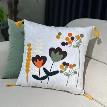 NİVEMESHOME ÇİÇEKLİ NAKIŞLI KIRLENT KILIFI 45X45 ürün görseli 1