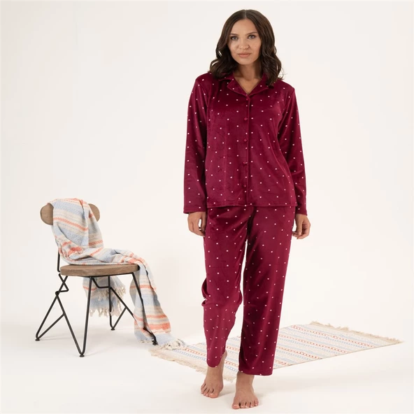 Estiva Yıldız Desen Önden Düğmeli Kadife Bayan Pijama Takım ürün görseli 1