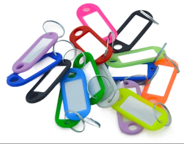 Plastik İsim Yazılabilen Karışık Renk 15 adet Anahtarlık (5cmx2cm) ürün görseli 1