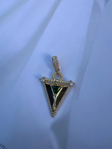 AJDA CHARM VE KOLYE UCU ( ZÜMRÜL YEŞIL PLAKA) ürün görseli 1