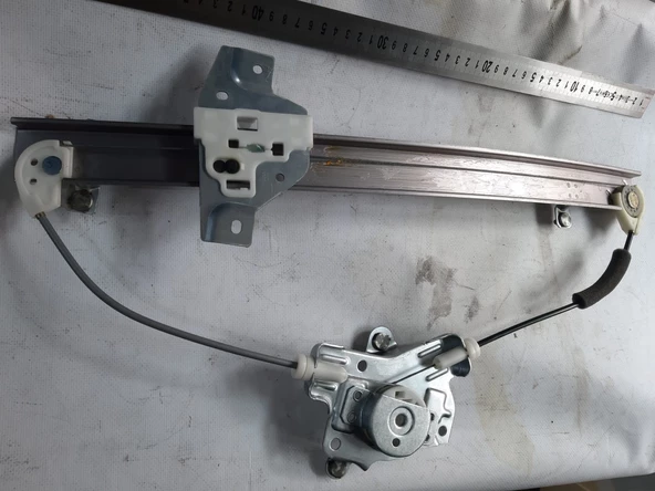 Hyundai Getz Ön kapı Cam Krikosu Sağ elektrikli ve motor hariç 82404-1C010 yolcu tarafı Orjinal Marka Orjinal Parça ürün görseli 1