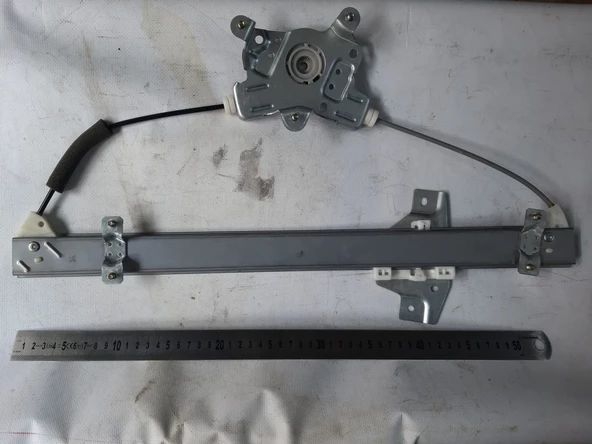 Hyundai Getz Ön kapı Cam Krikosu Sol elektrikli ve motor hariç 82403-1C010 şöför tarafı Orjinal Marka Orjinal Parça ürün görseli 1