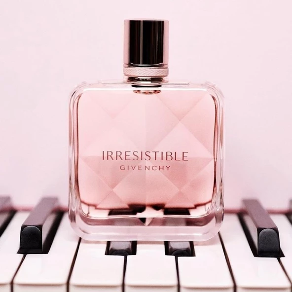 Givenchy Irresistible EDP 80 ml Kadın Parfüm - Resim 2